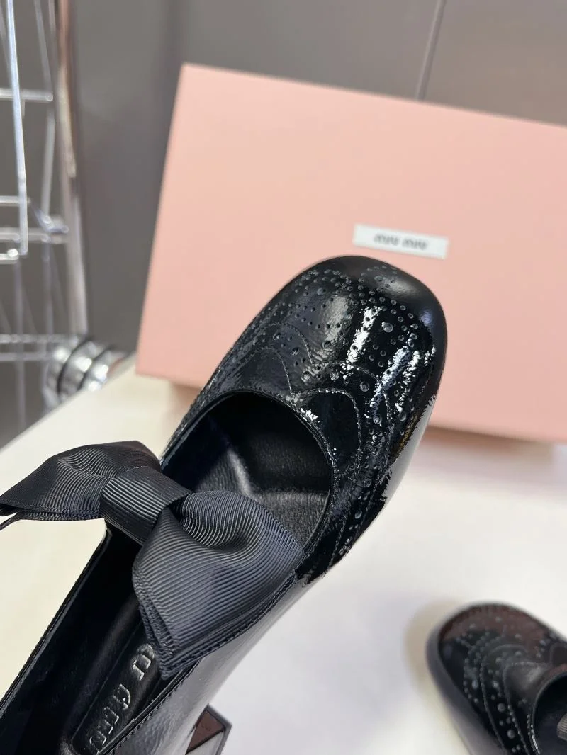 Trendsetting Miu Miu Shoes 7518