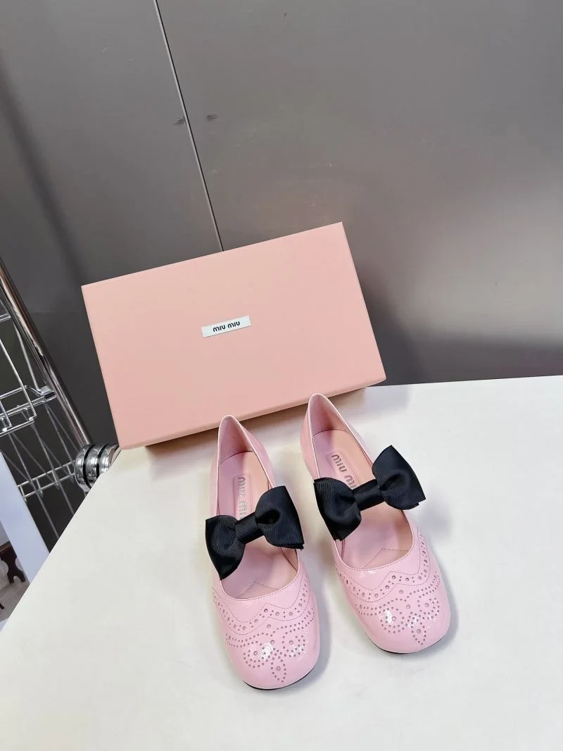 Miu Miu Shoes Lightweight 7528