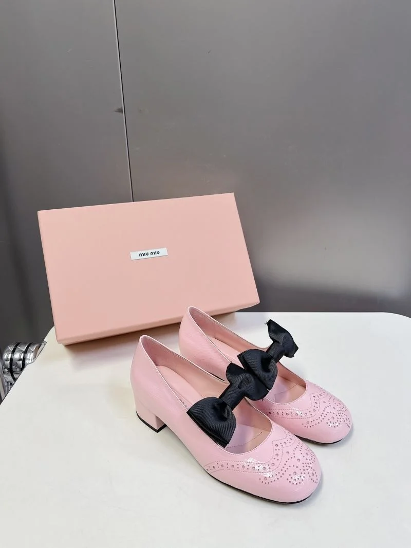 Miu Miu Shoes Lightweight 7528