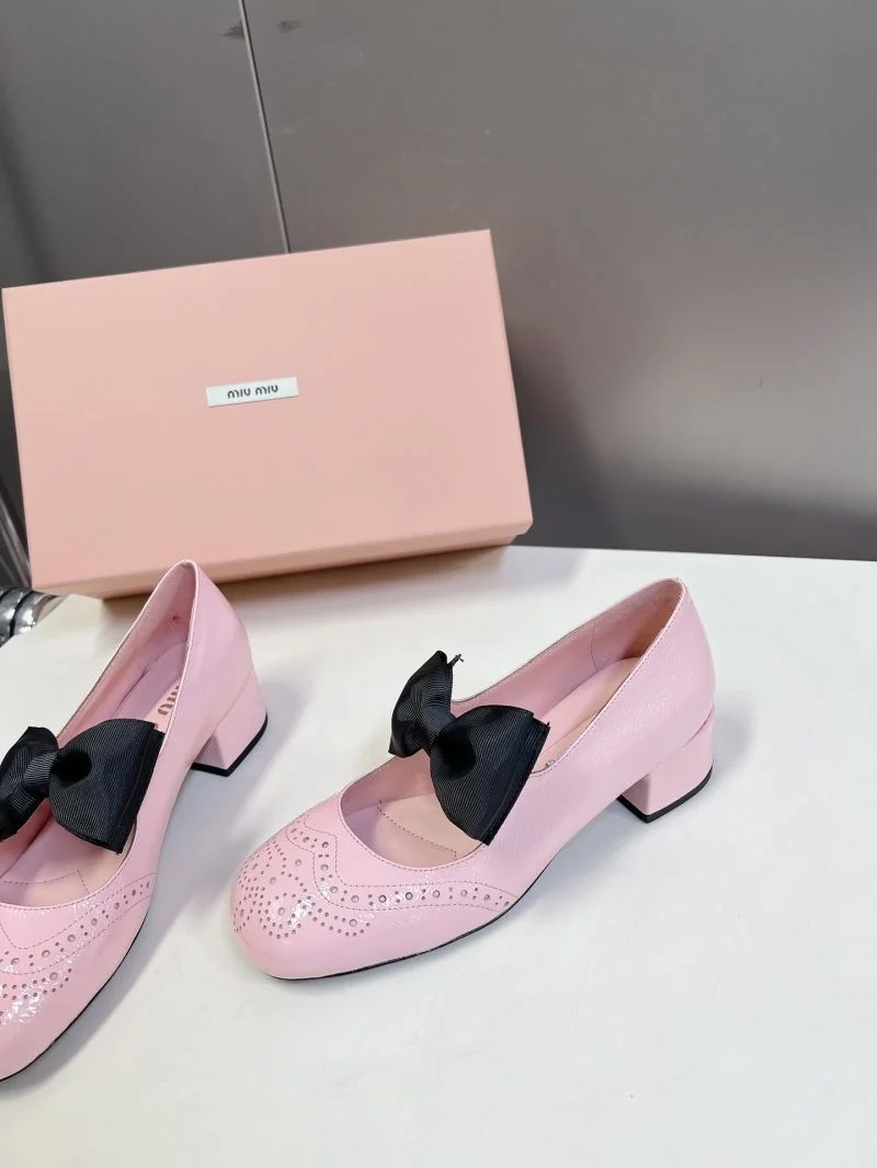 Miu Miu Shoes Lightweight 7528