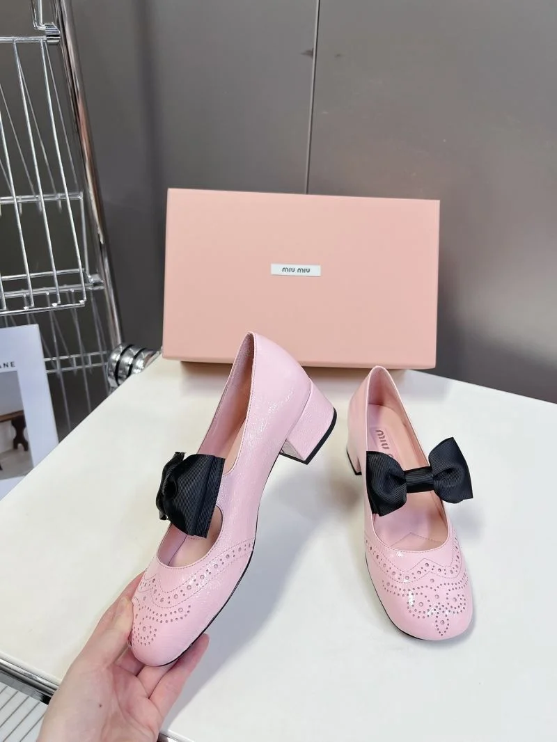 Miu Miu Shoes Lightweight 7528