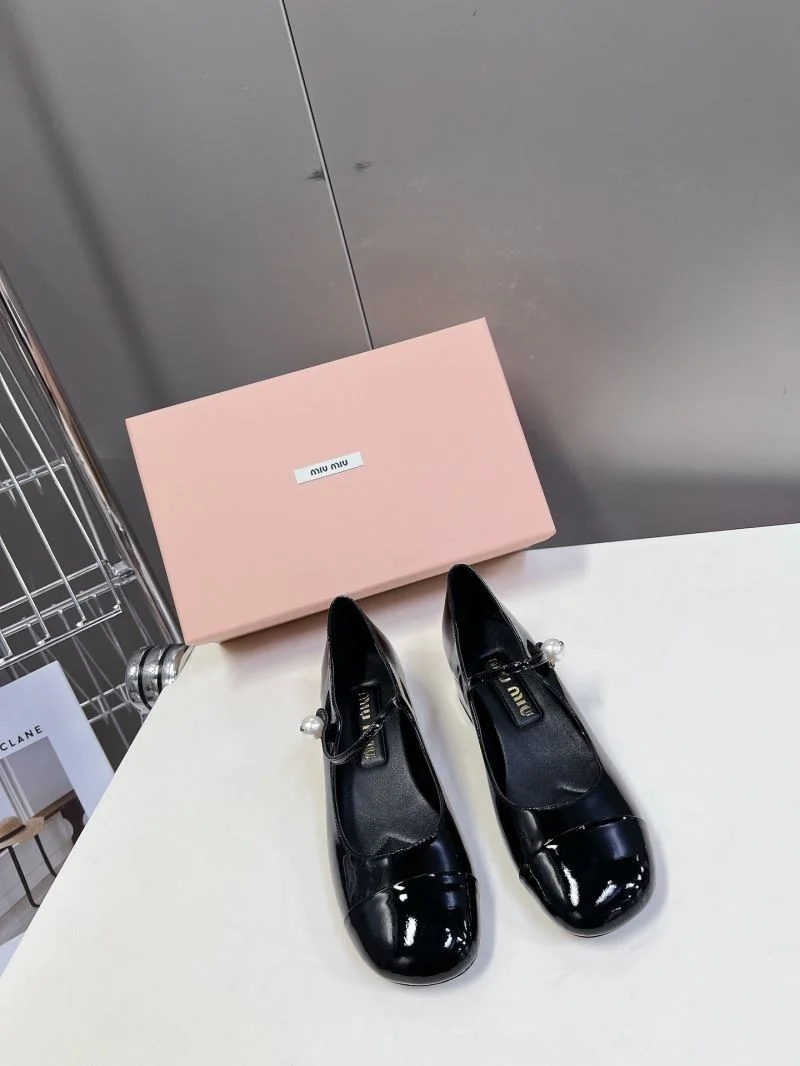 UrbanChic Miu Miu Shoes 7513