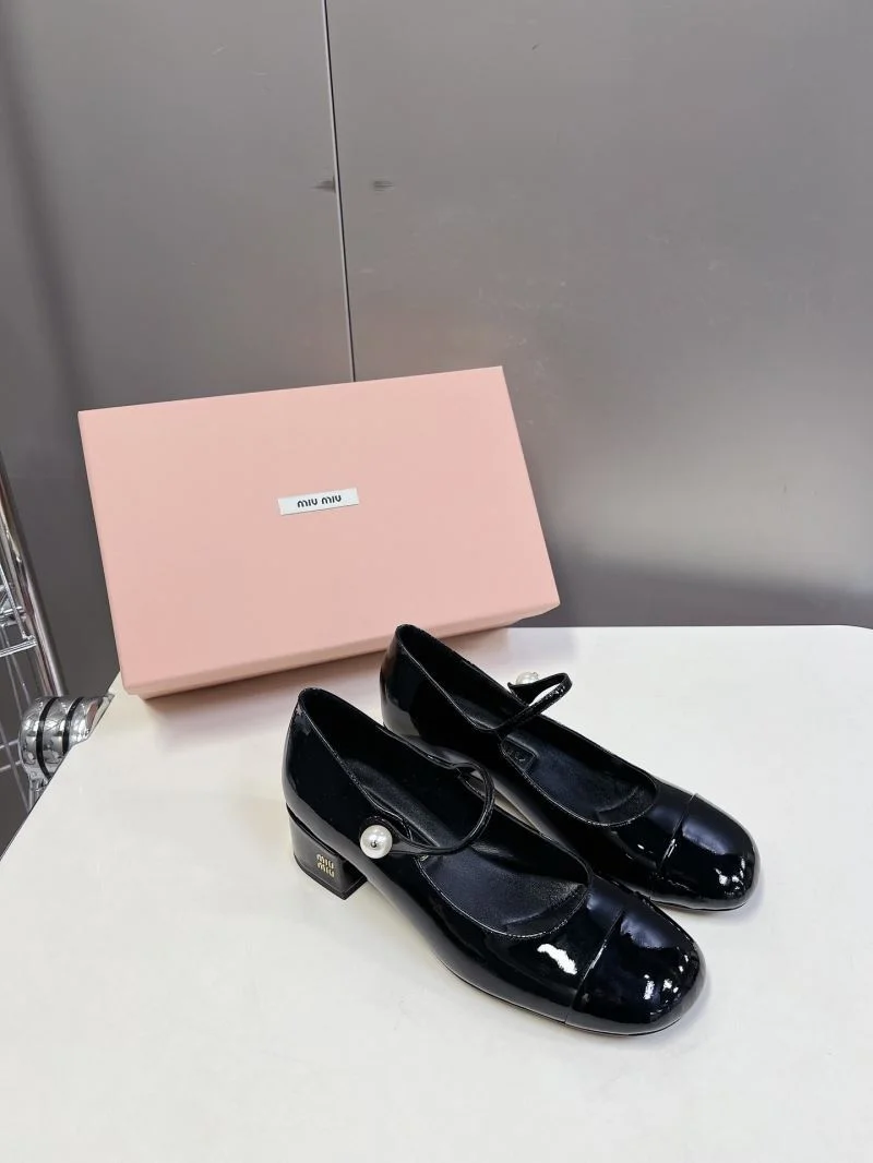 UrbanChic Miu Miu Shoes 7513