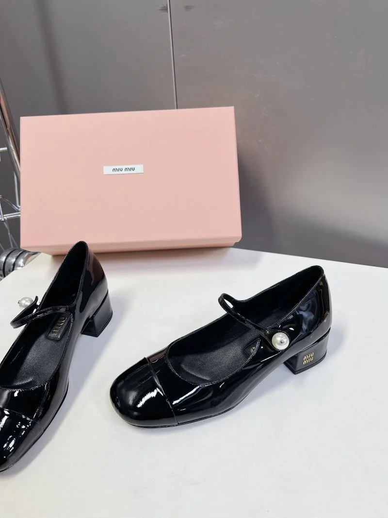 UrbanChic Miu Miu Shoes 7513