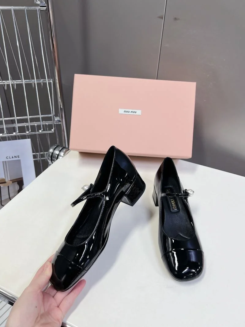 UrbanChic Miu Miu Shoes 7513