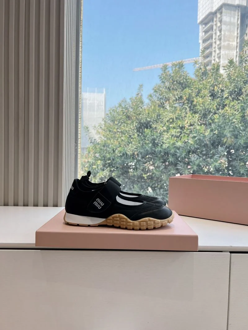 Versatile Miu Miu Shoes 7480