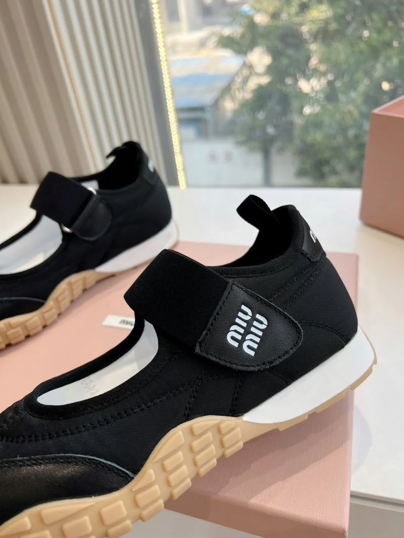 Versatile Miu Miu Shoes 7480