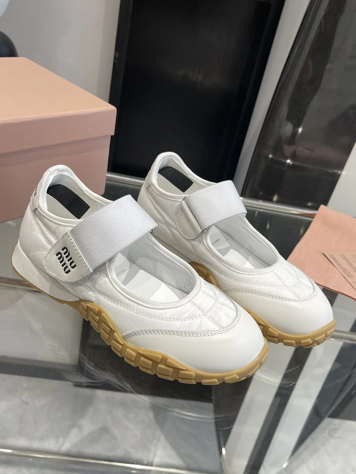 Classic Miu Miu Shoes 7446