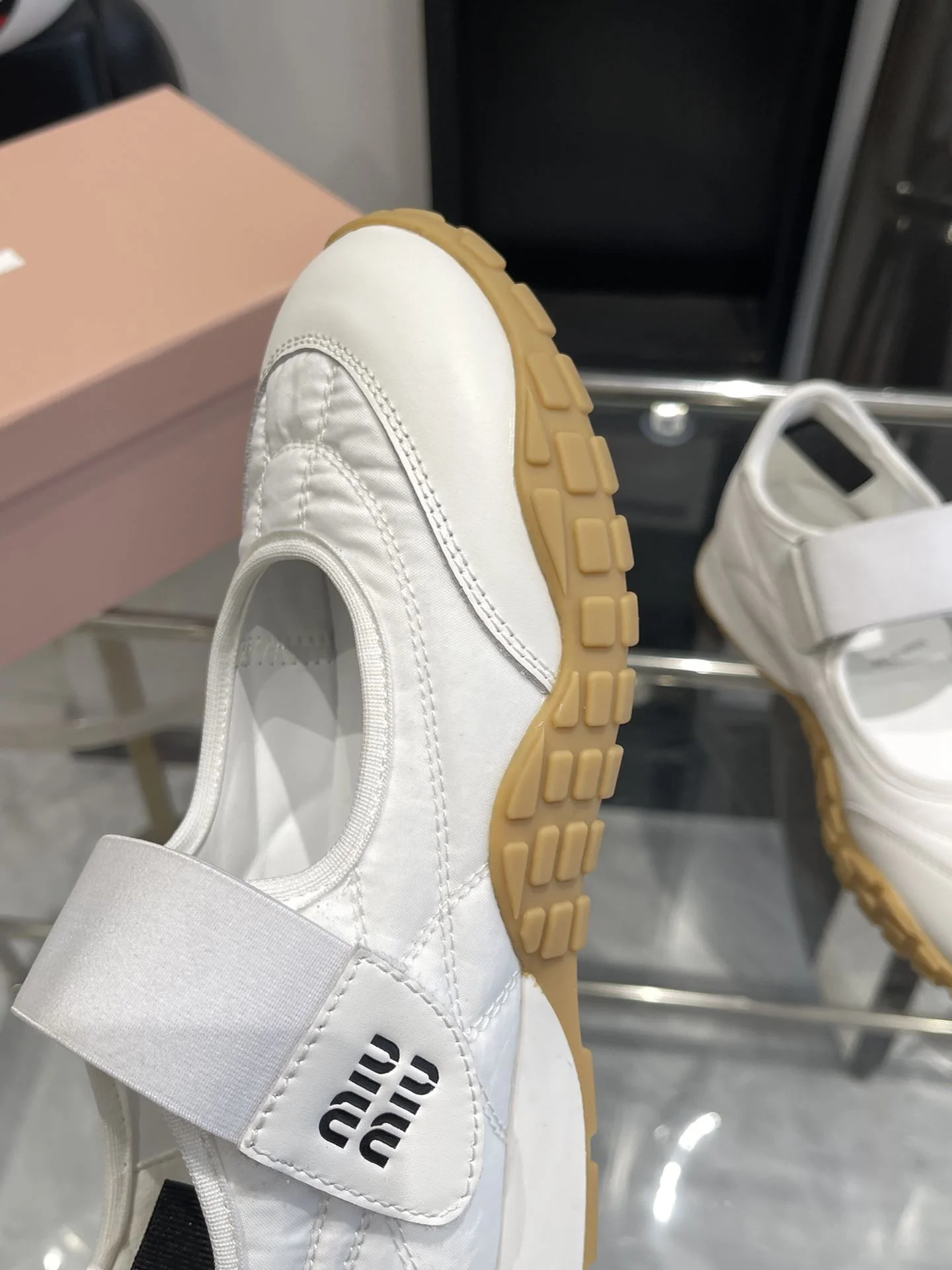 Classic Miu Miu Shoes 7446