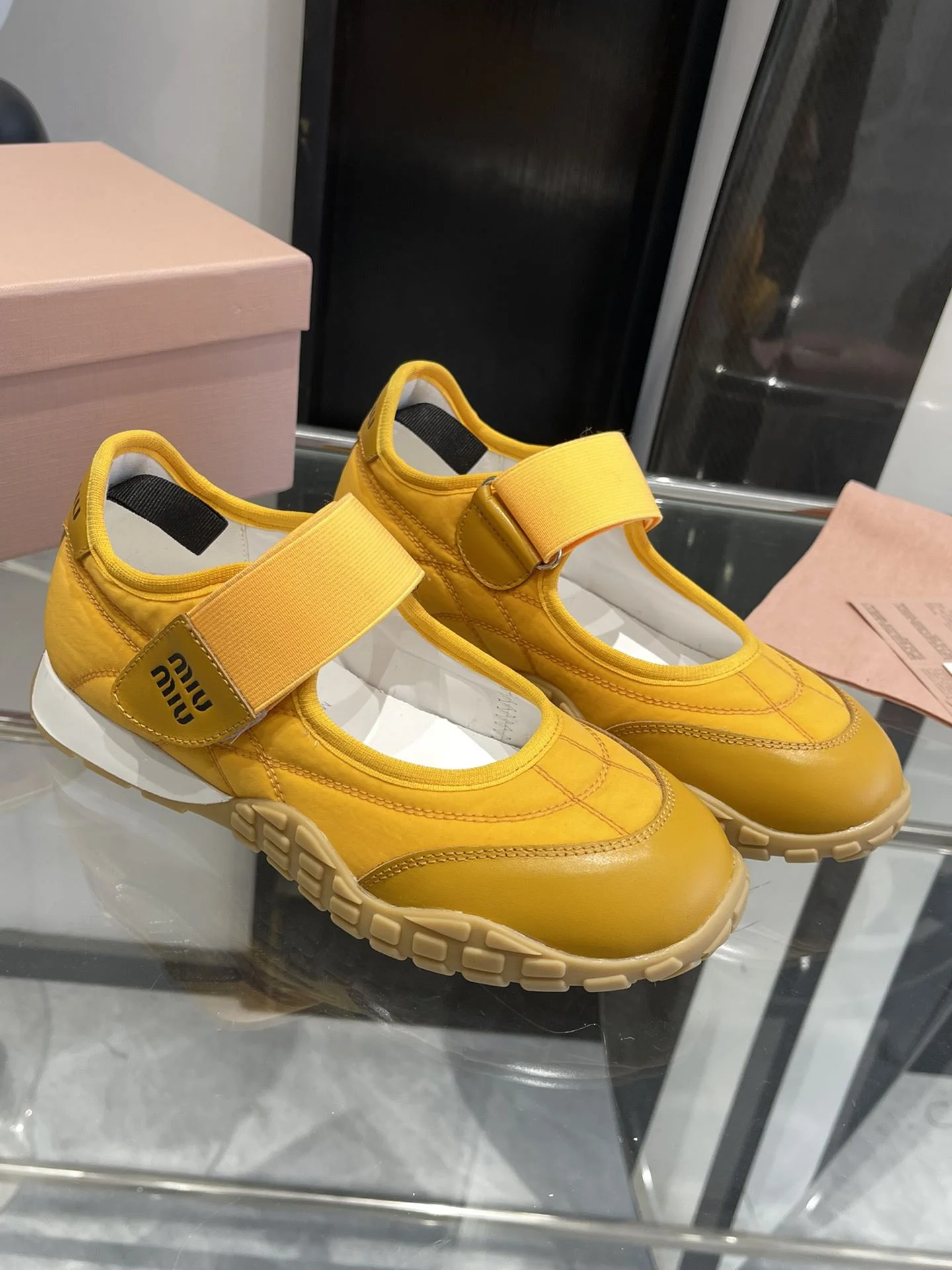 WellDesigned Miu Miu Shoes 7426