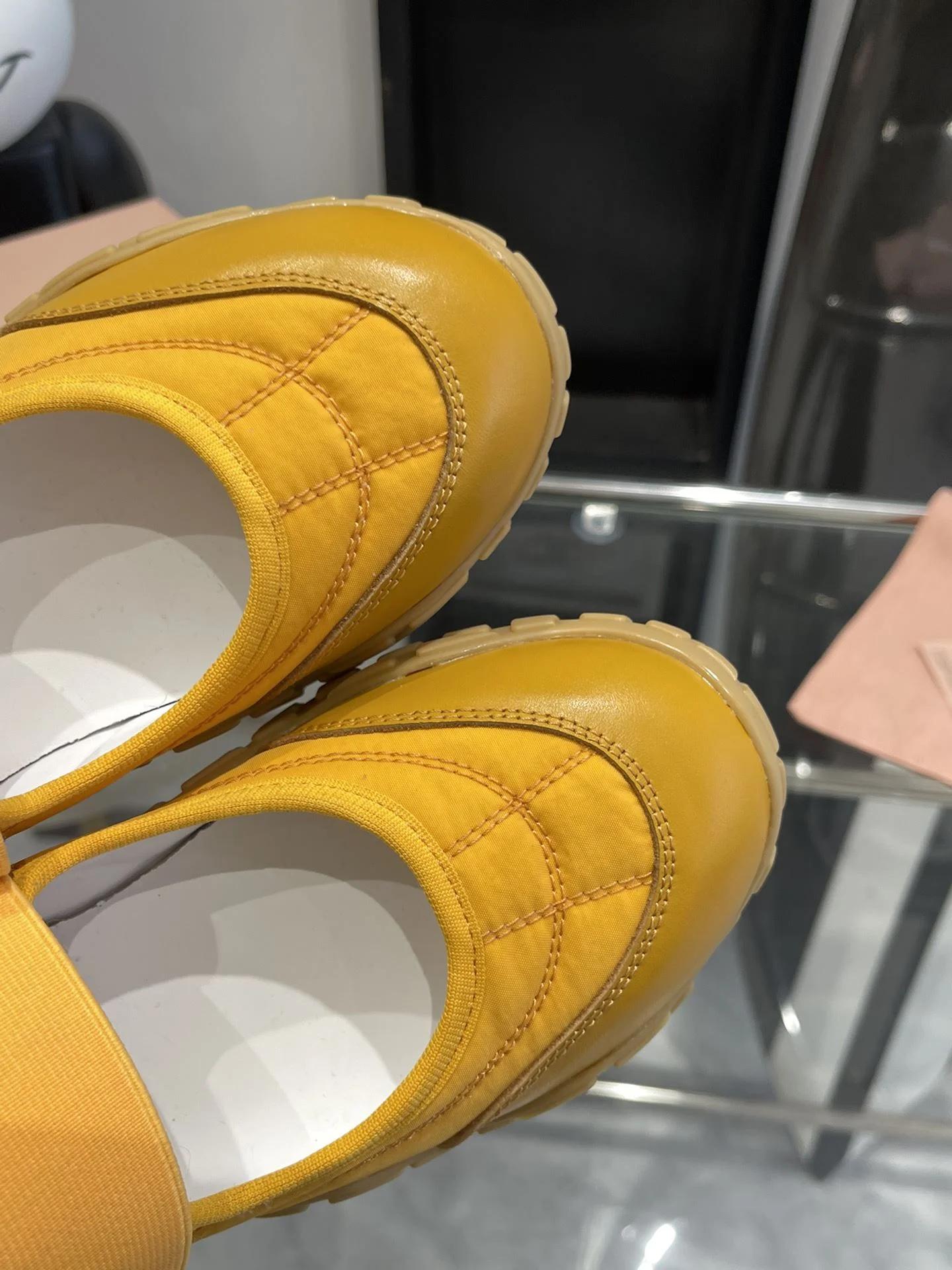 WellDesigned Miu Miu Shoes 7426