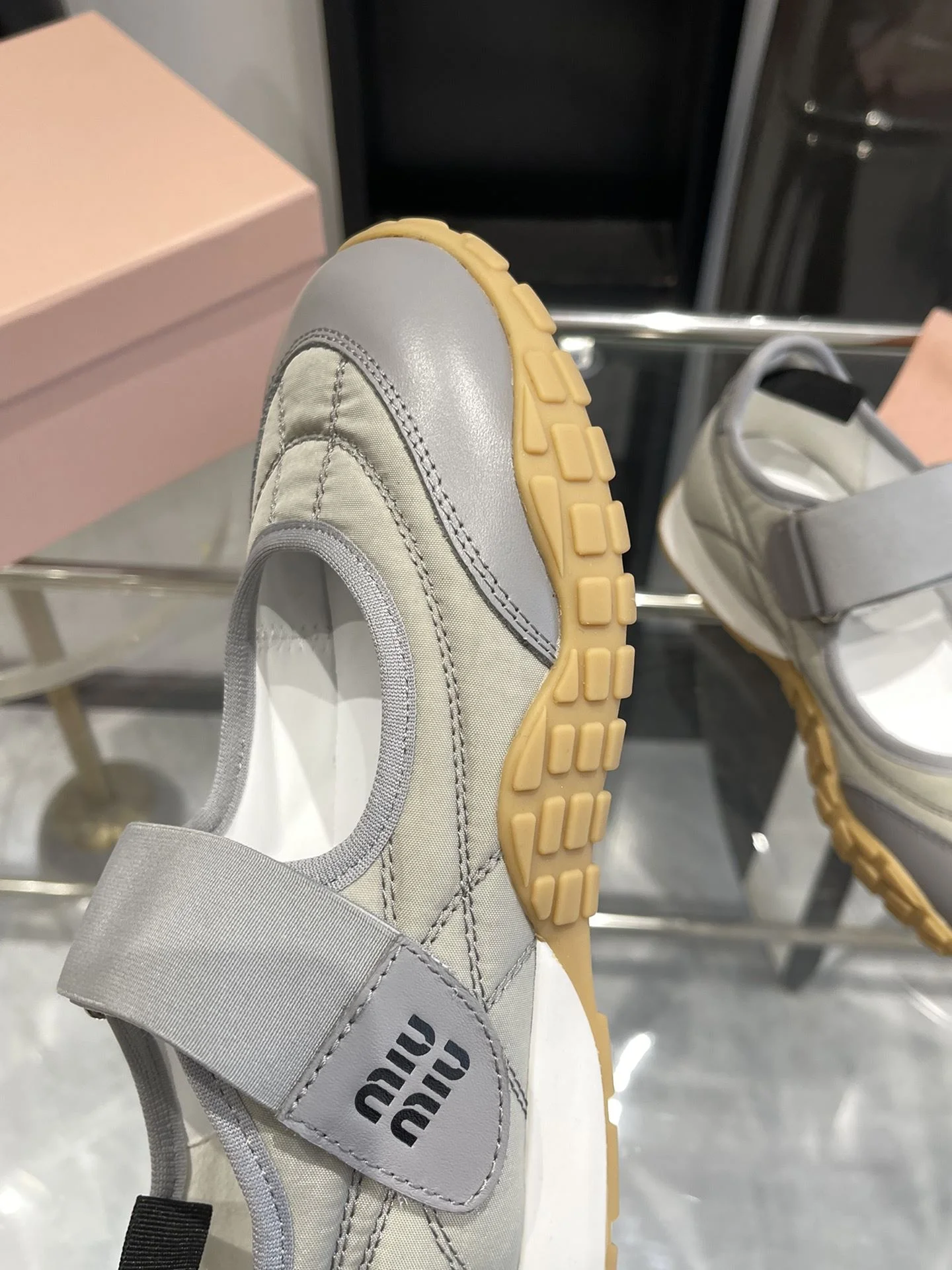 Miu Miu Shoes Durable 7391