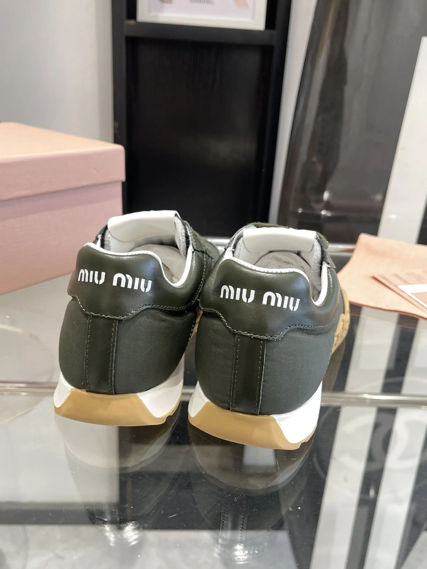Miu Miu Shoes Unisex 7401