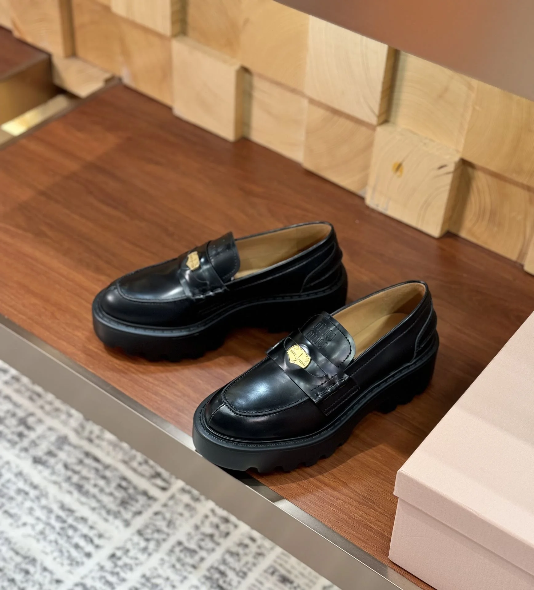 Comfortable Miu Miu Shoes 7387