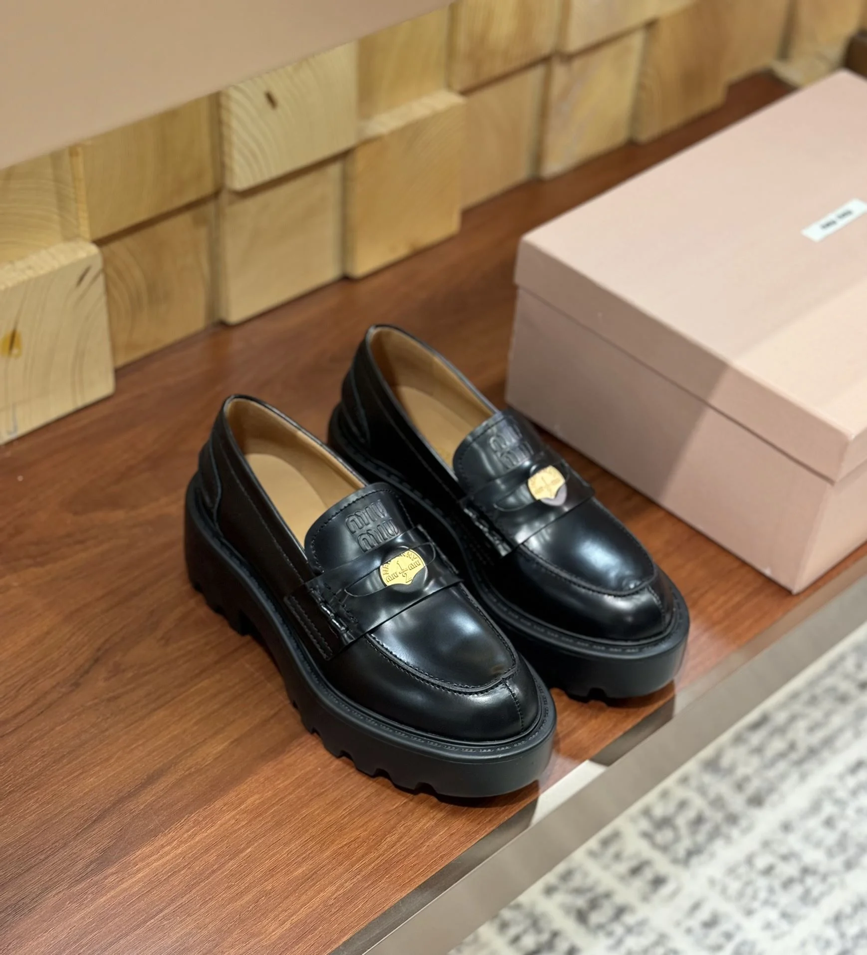 Comfortable Miu Miu Shoes 7387