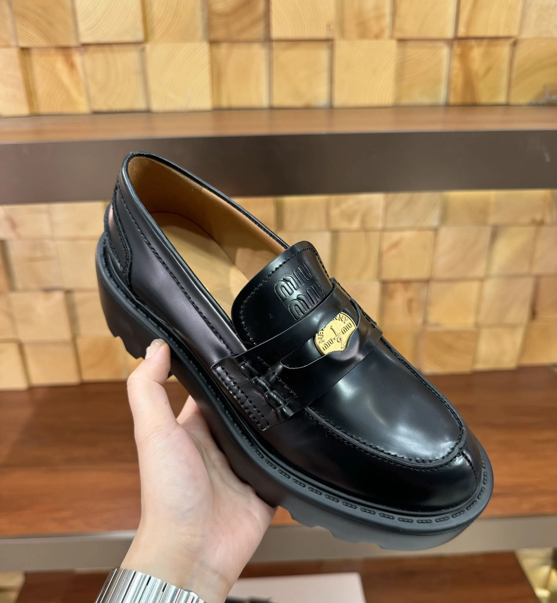 Comfortable Miu Miu Shoes 7387