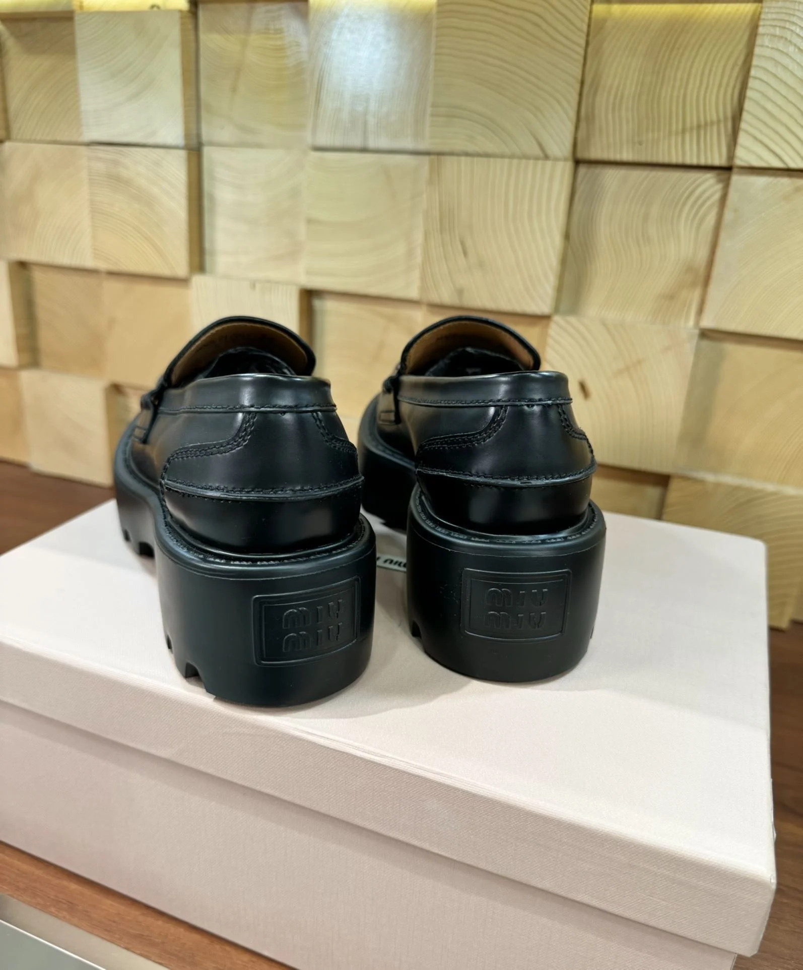 Comfortable Miu Miu Shoes 7387