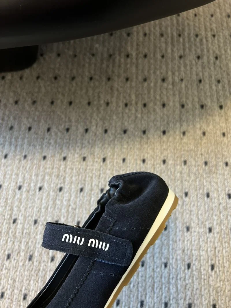 Miu Miu Shoes WaterResistant 7413