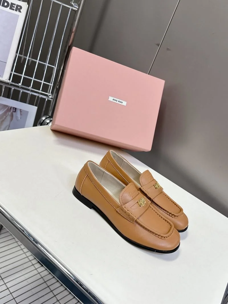 Casual Miu Miu Shoes 7383