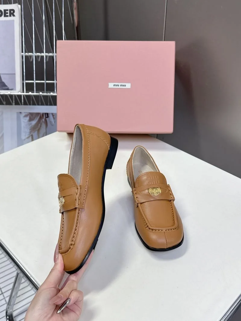 Casual Miu Miu Shoes 7383