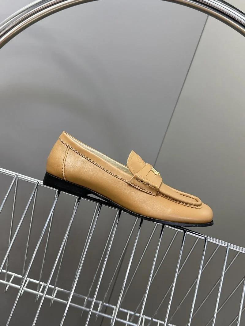 Casual Miu Miu Shoes 7383