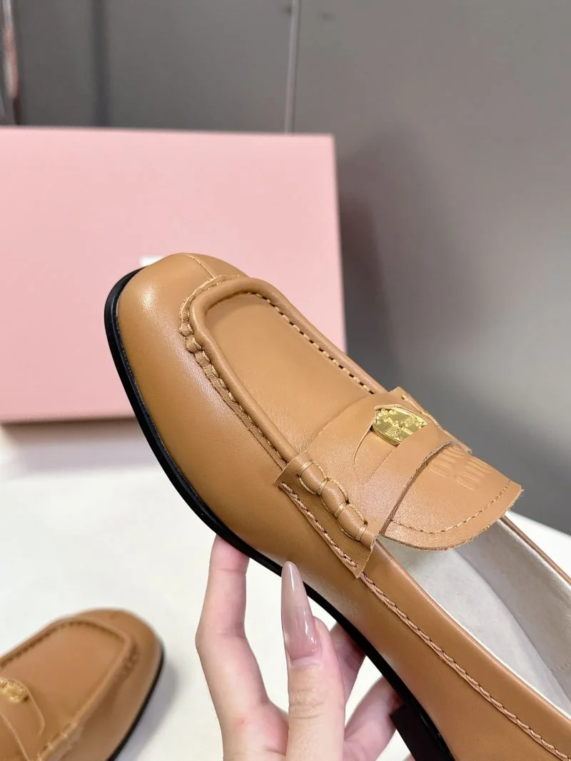 Casual Miu Miu Shoes 7383
