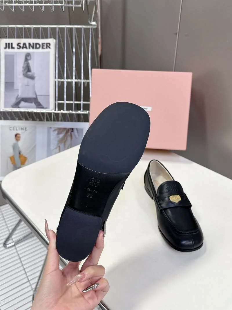 Miu Miu Shoes Compact 7357