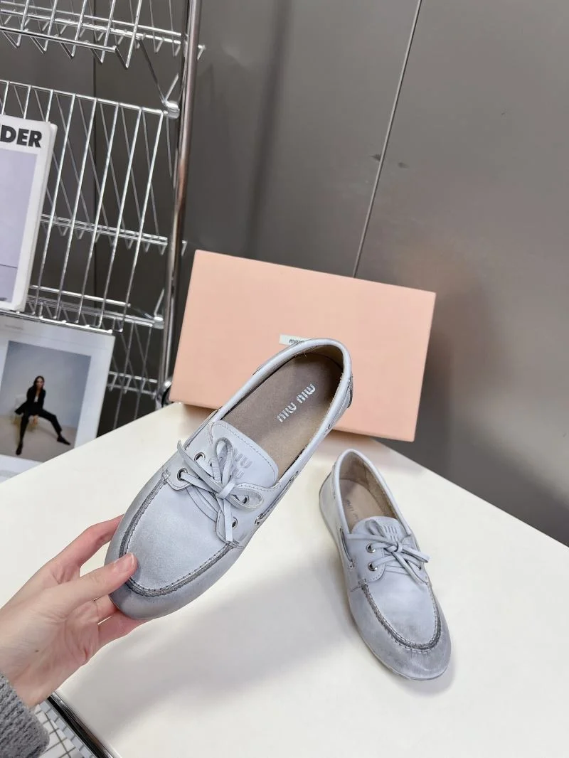 Minimalist Miu Miu Shoes 9490
