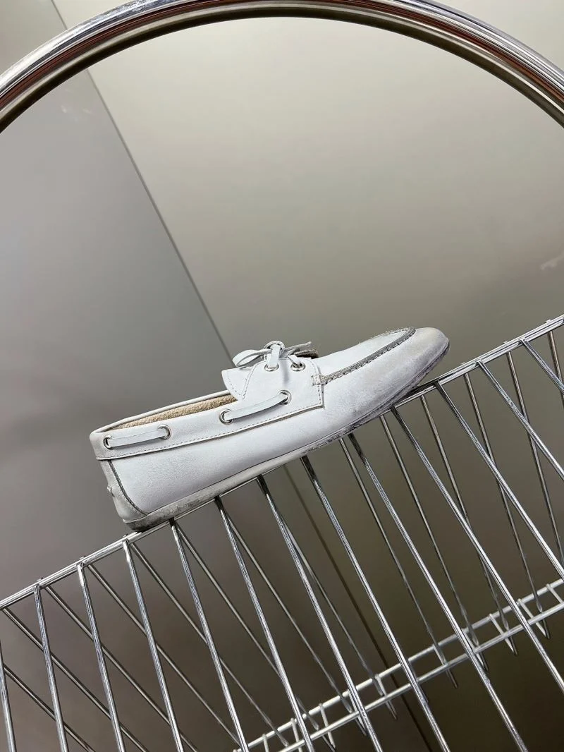 Minimalist Miu Miu Shoes 9490