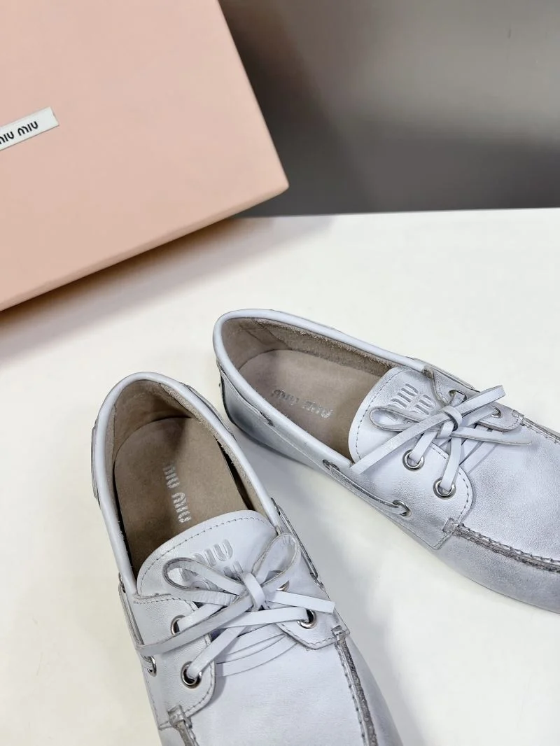 Minimalist Miu Miu Shoes 9490