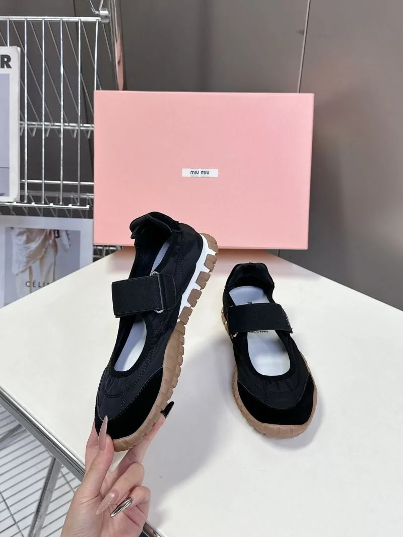 Trendsetting Miu Miu Shoes 9436