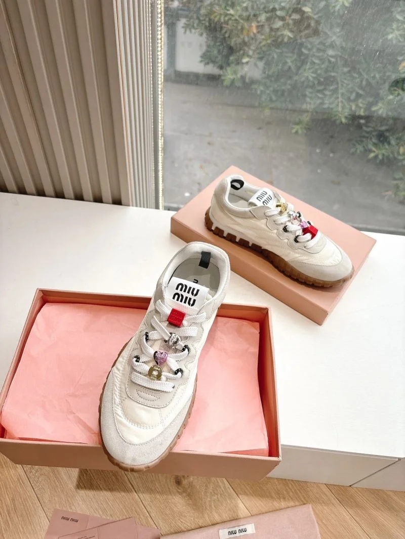 Trendsetting Miu Miu Shoes 9428