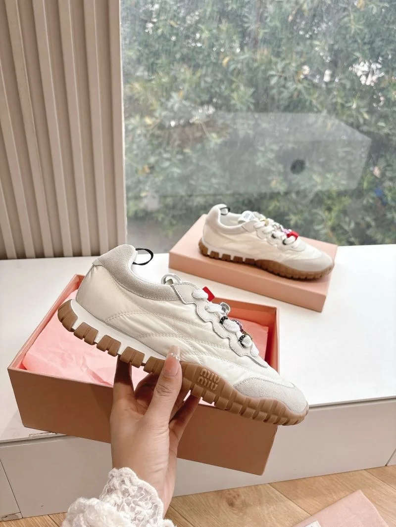 Trendsetting Miu Miu Shoes 9428