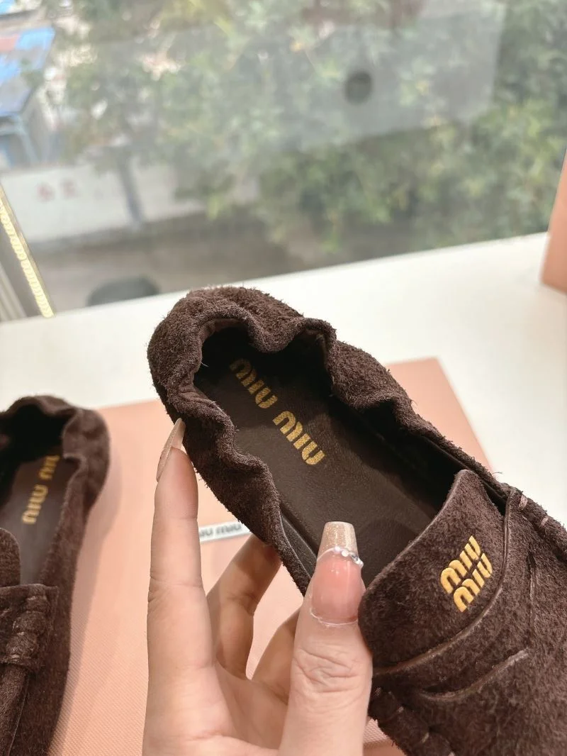 Miu Miu Shoes Sleek 9416