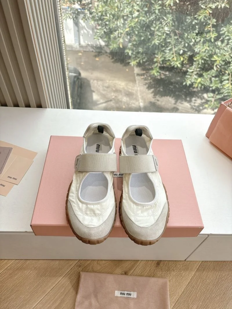 Miu Miu Shoes Durable 9401