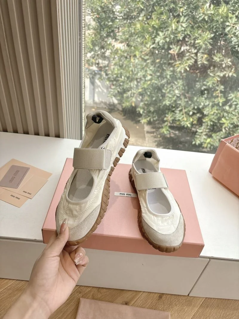 Miu Miu Shoes Durable 9401