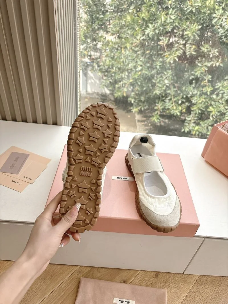 Miu Miu Shoes Durable 9401