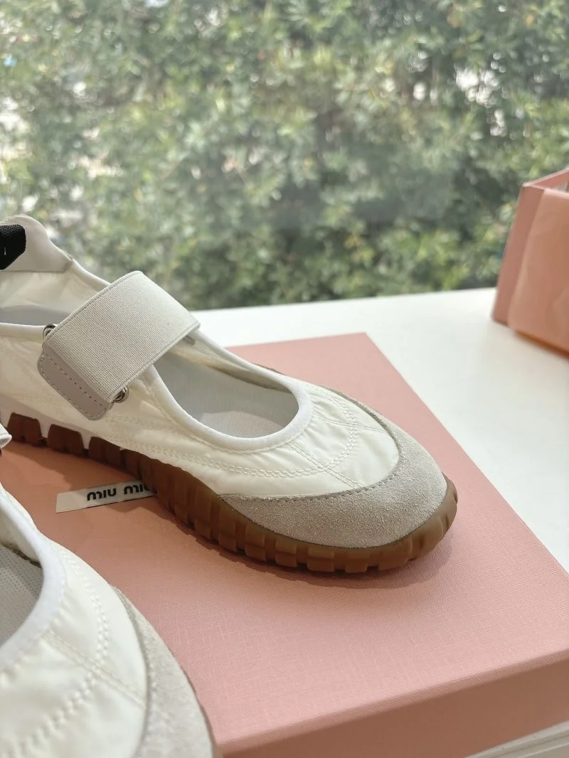 Miu Miu Shoes Durable 9401