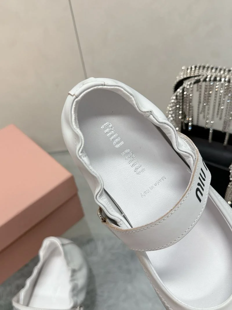 Miu Miu Shoes Sophisticated 9382