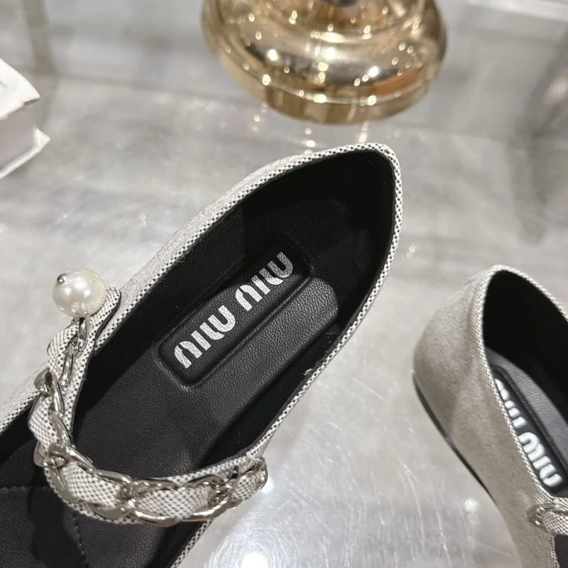 Miu Miu Shoes Durable 9386