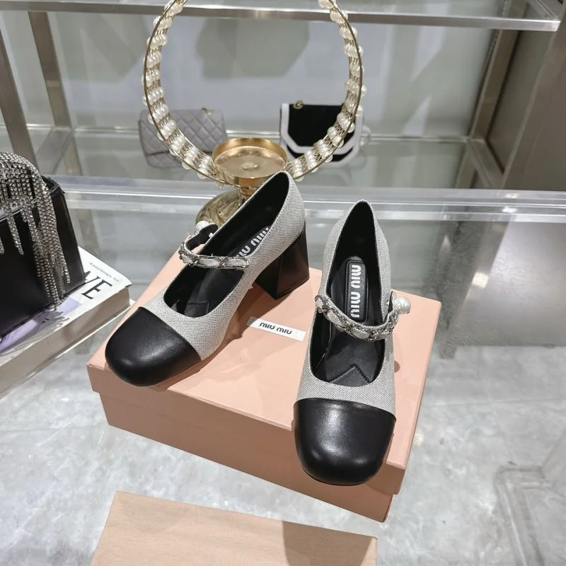 Miu Miu Shoes Sporty 9328