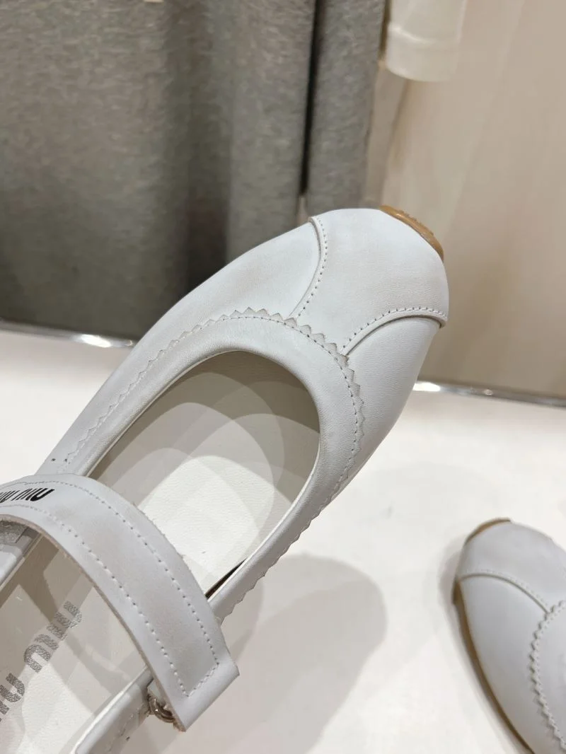 Miu Miu Shoes ModernLook 9287