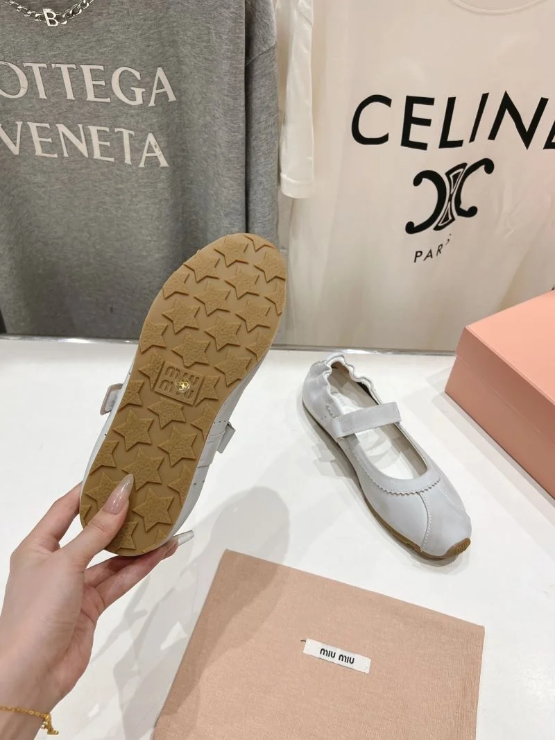 Miu Miu Shoes ModernLook 9287