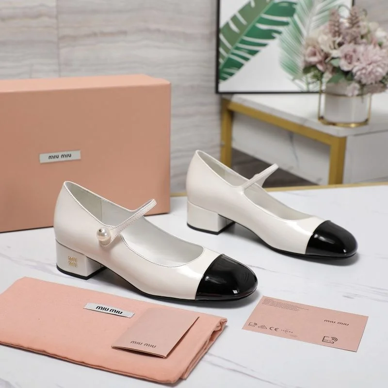 Miu Miu Shoes WaterResistant 9294