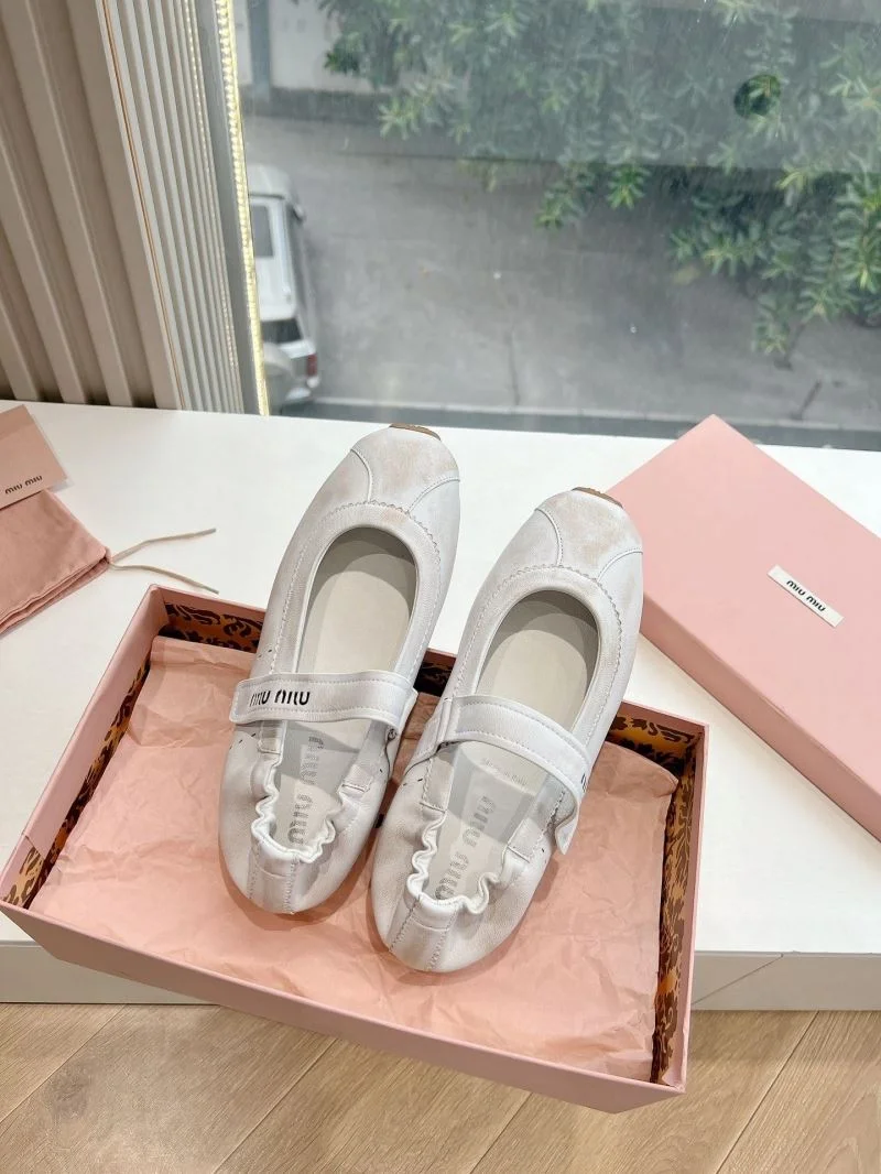 Miu Miu Shoes ZipUp 15470