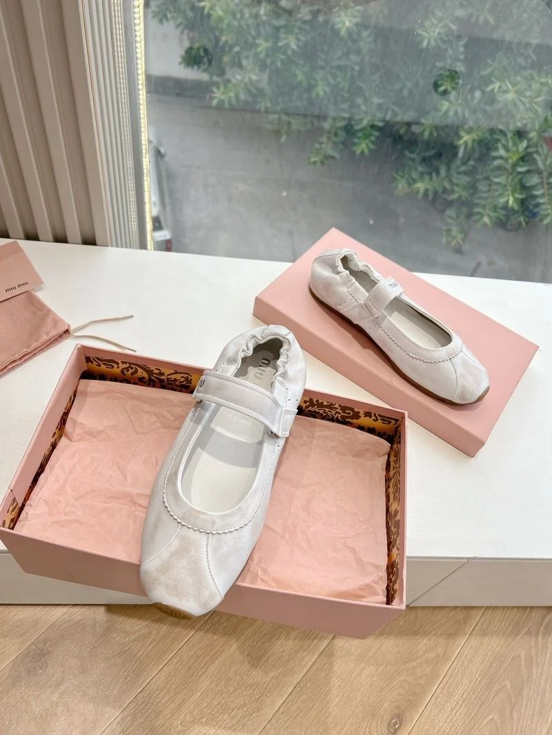 Miu Miu Shoes ZipUp 15470