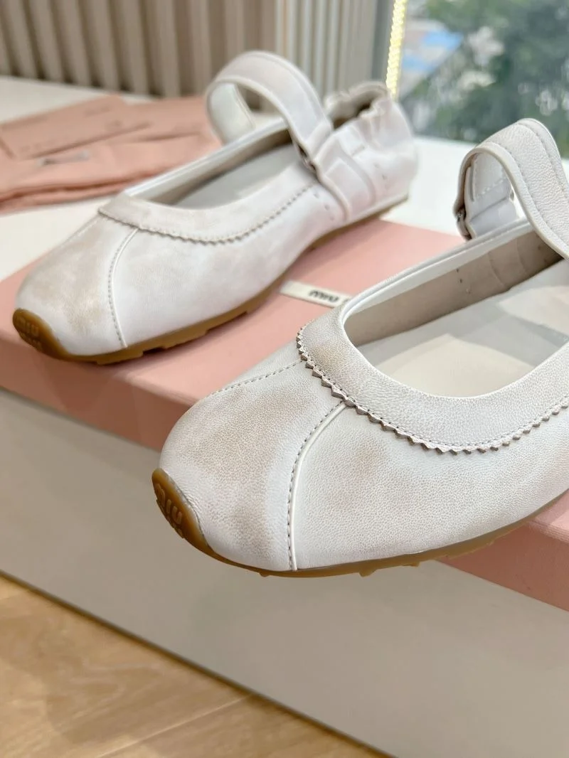 Miu Miu Shoes ZipUp 15470