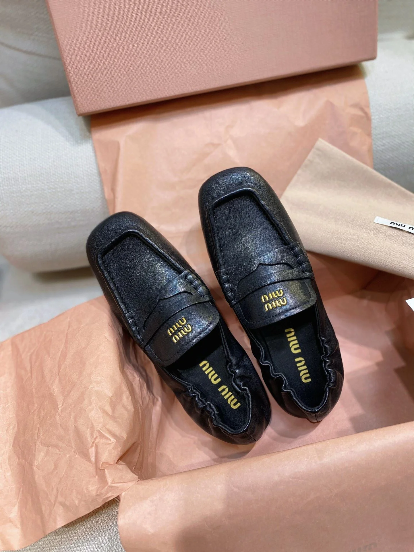 TechFriendly Miu Miu Shoes 6105