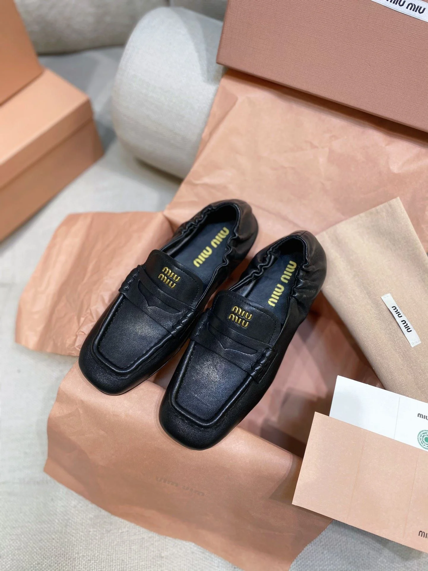 TechFriendly Miu Miu Shoes 6105