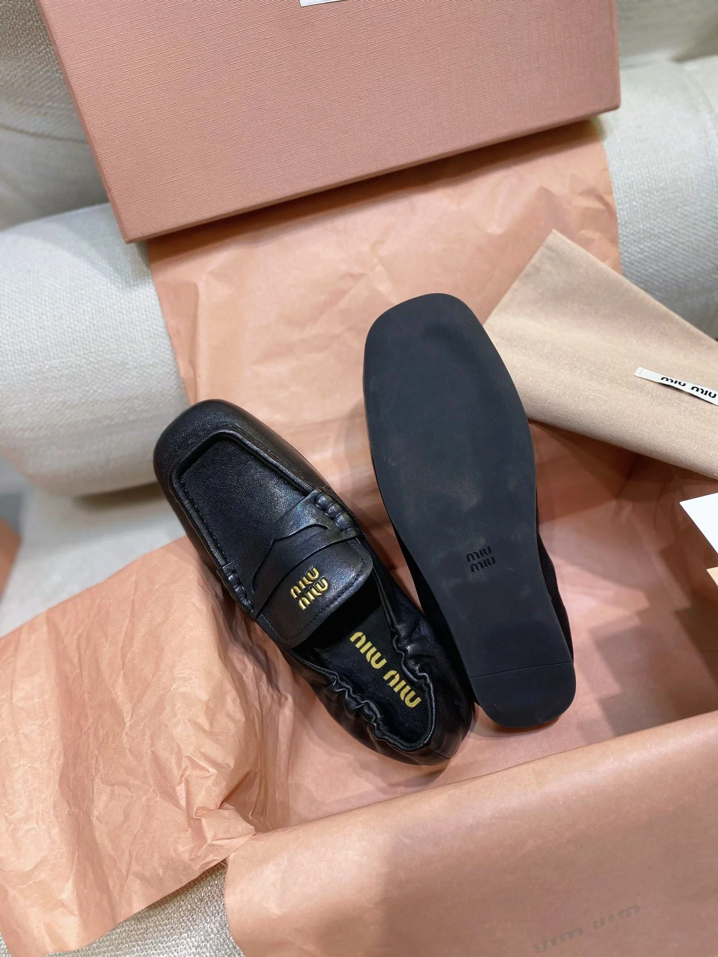 TechFriendly Miu Miu Shoes 6105